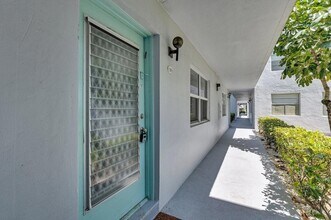 392 Monaco Ct in Delray Beach, FL - Building Photo - Building Photo