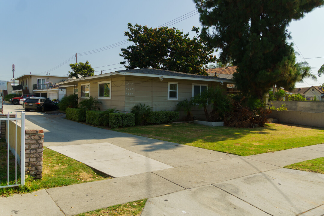 4739 Live Oak in Cudahy, CA - Building Photo