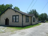 706 Harris Ave in Pasadena, TX - Foto de edificio - Building Photo