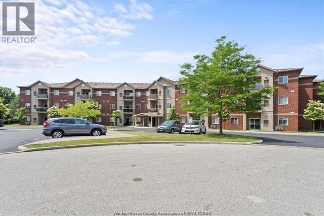 property at 1885 Westview Park Blvd