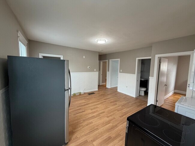 10 Acton St in Worcester, MA - Foto de edificio - Building Photo