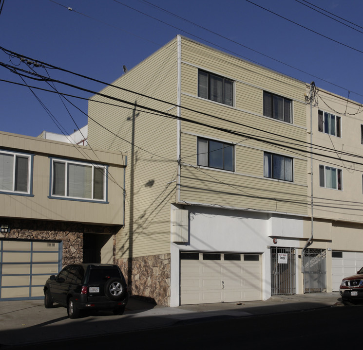 211 Price St in Daly City, CA - Building Photo