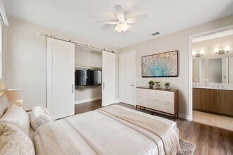 4394 Paxton Pl in Calabasas, CA - Building Photo - Building Photo