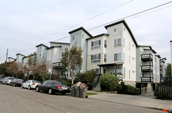 Chestnut Linden Court Apartments in Oakland, CA - Building Photo - Building Photo