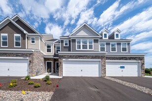 17937 Giants Wy in Lakeville, MN - Building Photo