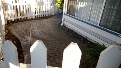 119 Commodore Dr in Richmond, CA - Foto de edificio - Building Photo