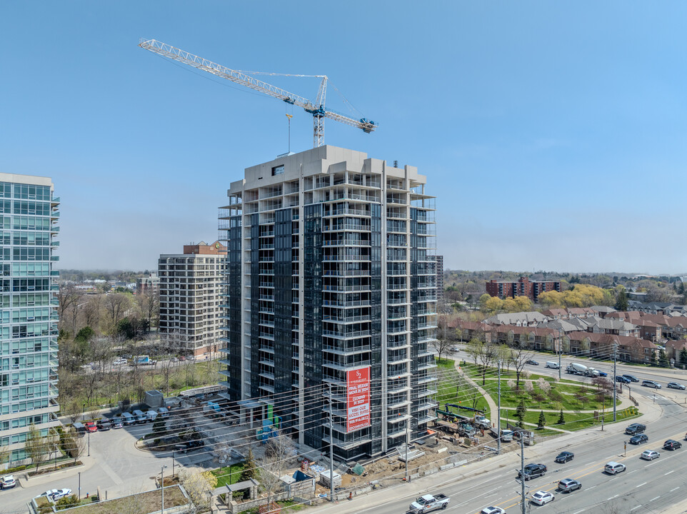 S2 Stonebrook in Mississauga, ON - Building Photo