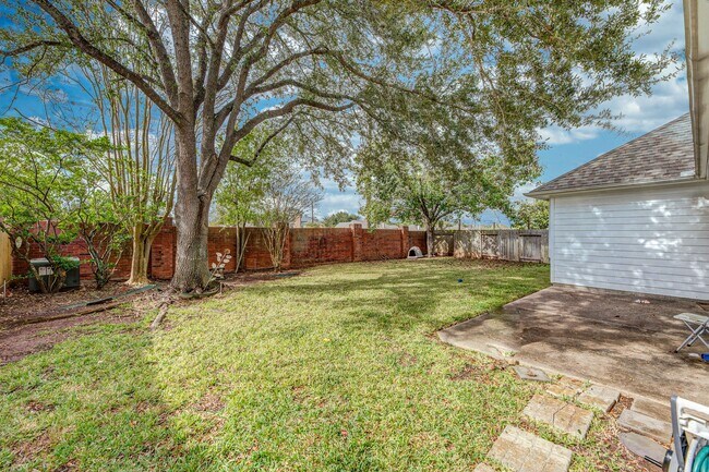 910 Presley Way in Sugar Land, TX - Building Photo - Building Photo