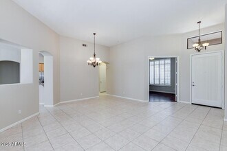 5235 E Herrera Dr in Phoenix, AZ - Building Photo - Building Photo