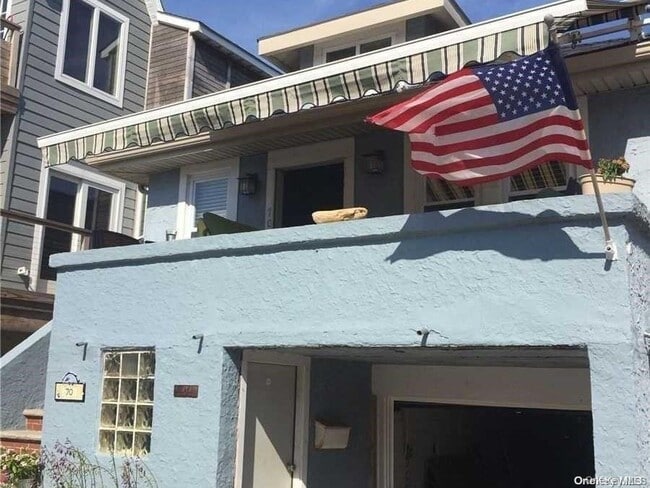 property at 70 Kentucky St