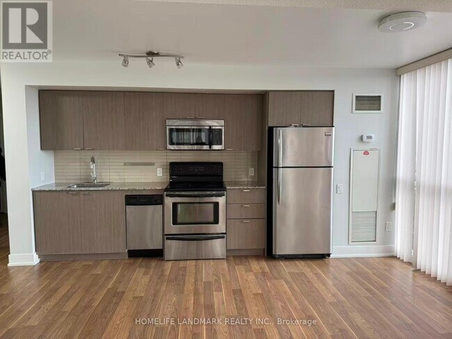 23 Sheppard Ave E in Toronto, ON - Building Photo - Building Photo