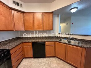 900 Moon Cir in Folsom, CA - Building Photo - Building Photo