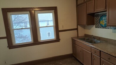 4082 E 143rd St, Unit 2 in Cleveland, OH - Building Photo - Building Photo