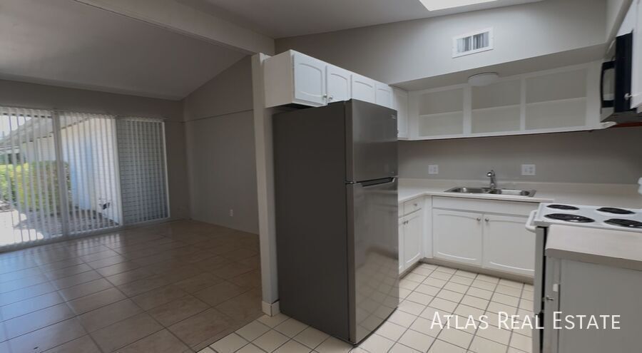 2644 N 46th St in Phoenix, AZ - Building Photo