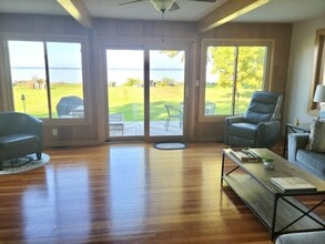 665 Shackelton Point Rd in Bridgeport, NY - Building Photo - Building Photo