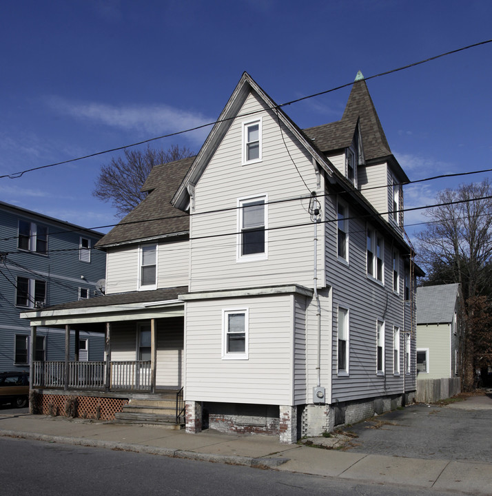 6 Holman St in Attleboro, MA - Foto de edificio