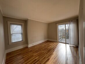 204 Bridge St, Unit 2 in Beverly, MA - Building Photo - Building Photo