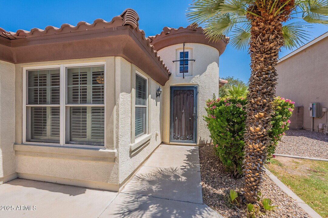 15927 N 171st Dr in Surprise, AZ - Foto de edificio