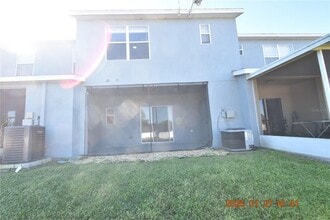 1535 Blue Magnolia Rd in Brandon, FL - Building Photo - Building Photo