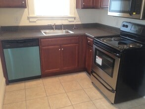 4066 Forest Hill Ave in Richmond, VA - Building Photo - Building Photo