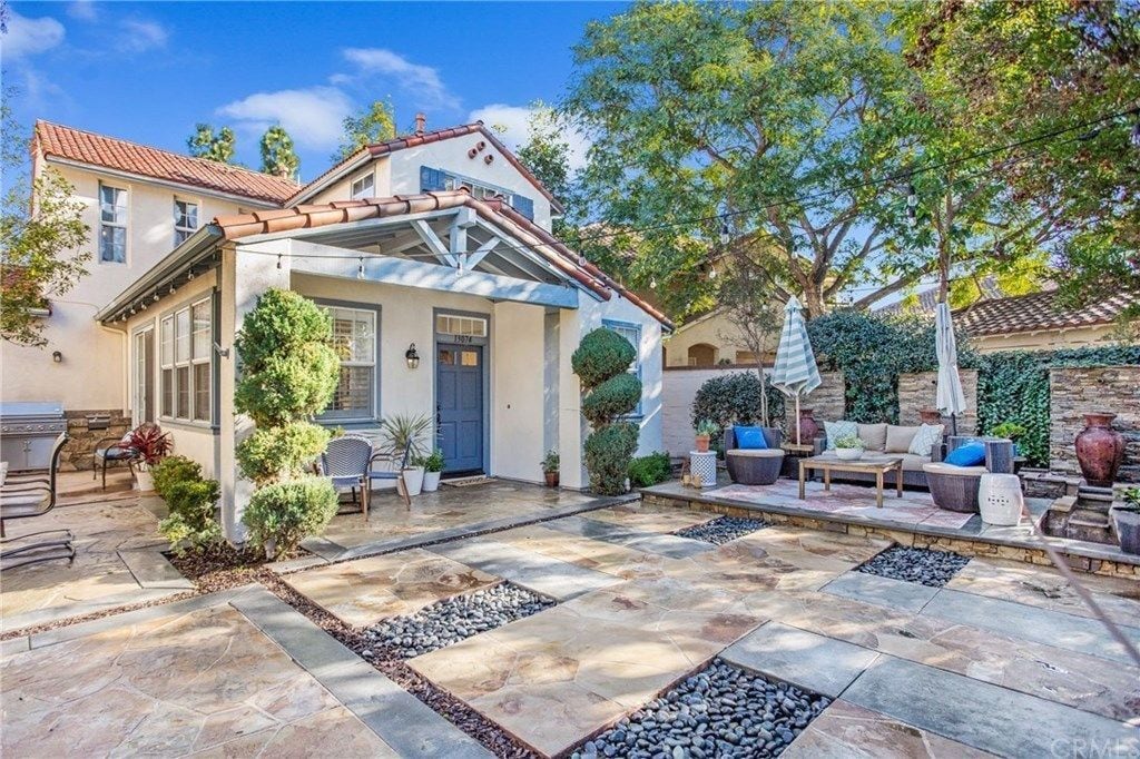 13074 Arborwalk Ln in Tustin, CA - Building Photo