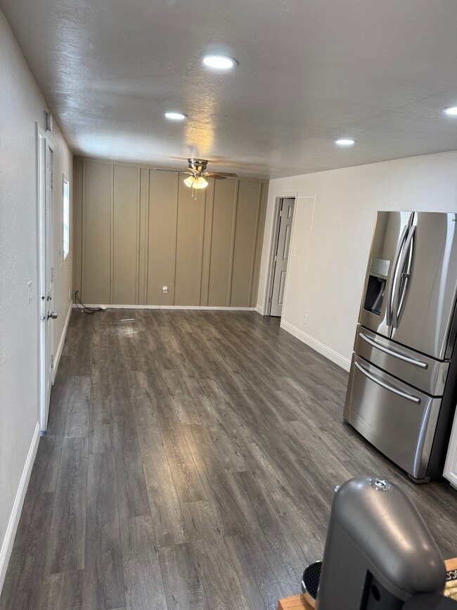 561 W Behymer Ave in Clovis, CA - Building Photo - Building Photo