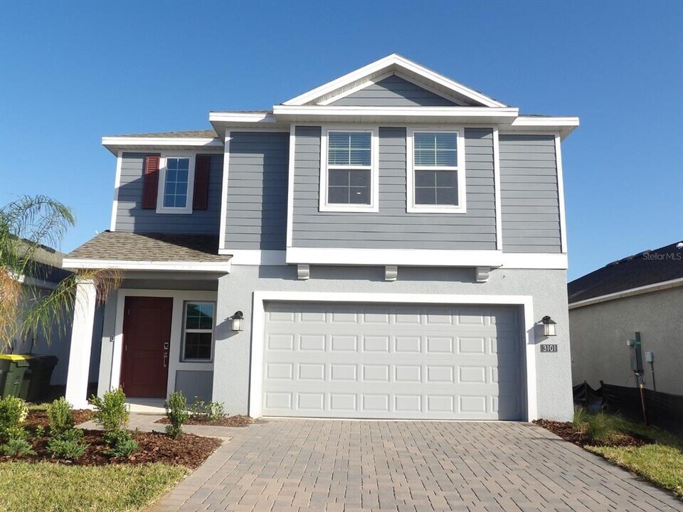 3101 Armstrong Ave in Clermont, FL - Building Photo