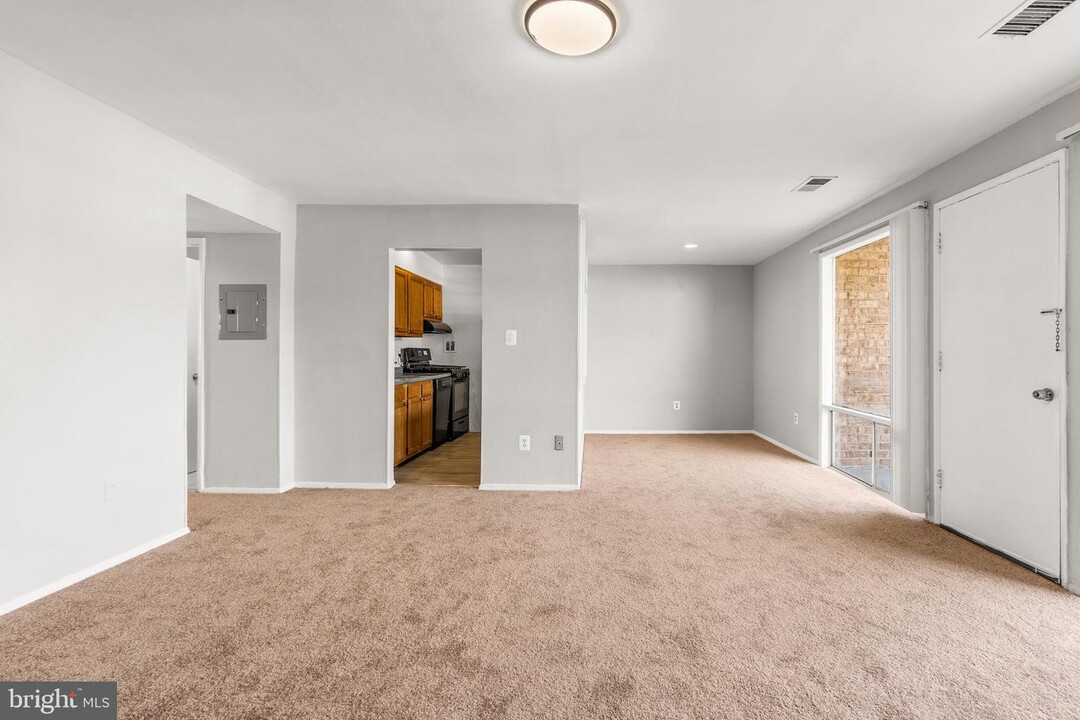 559 Wilson Bridge Dr-Unit -C-1 in Oxon Hill, MD - Building Photo