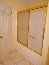 545 Versailles Blvd in Alexandria, LA - Building Photo - Building Photo