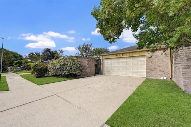 9322 Danforth Way in Houston, TX - Building Photo - Building Photo