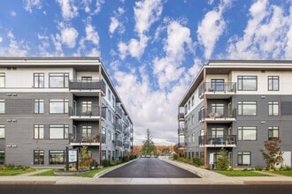 Merewood Apartments in Parksville, BC - Building Photo - Building Photo