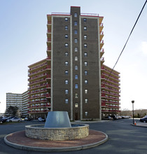 Post Road Gardens in Bayonne, NJ - Building Photo - Building Photo