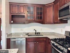91 Pontiac Way in Gaithersburg, MD - Building Photo - Building Photo