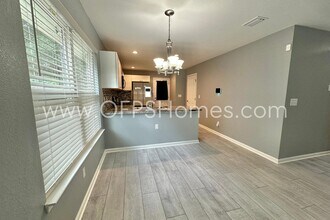 245 Averitt Pl in Crestview, FL - Building Photo - Building Photo
