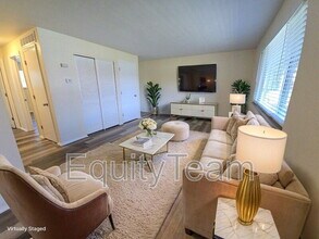 1005 E Pearl St in Miamisburg, OH - Building Photo - Building Photo