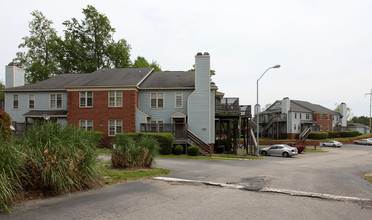 Turtle Cove Apartments in Raleigh, NC - Building Photo - Building Photo