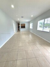 8839 SW 28th St in Miami, FL - Building Photo - Building Photo