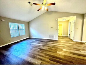 9161 Fairway Ct in Riverdale, GA - Building Photo - Building Photo