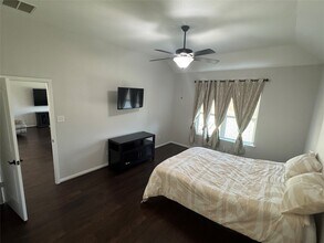 5310 Royal Press Dr in Katy, TX - Building Photo - Building Photo