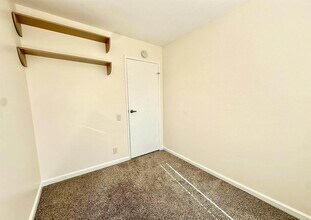 1395 Caminito Gabaldon in San Diego, CA - Building Photo - Building Photo