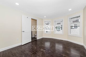 68 Stanley Ave in Medford, MA - Foto de edificio - Building Photo