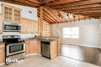 1328 NW 3rd Ave in Fort Lauderdale, FL - Foto de edificio - Building Photo