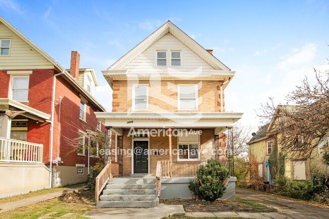 property at 1014 Parkson Pl