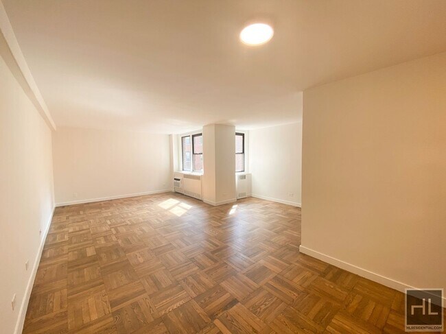 East 79th Street in New York, NY - Building Photo - Building Photo