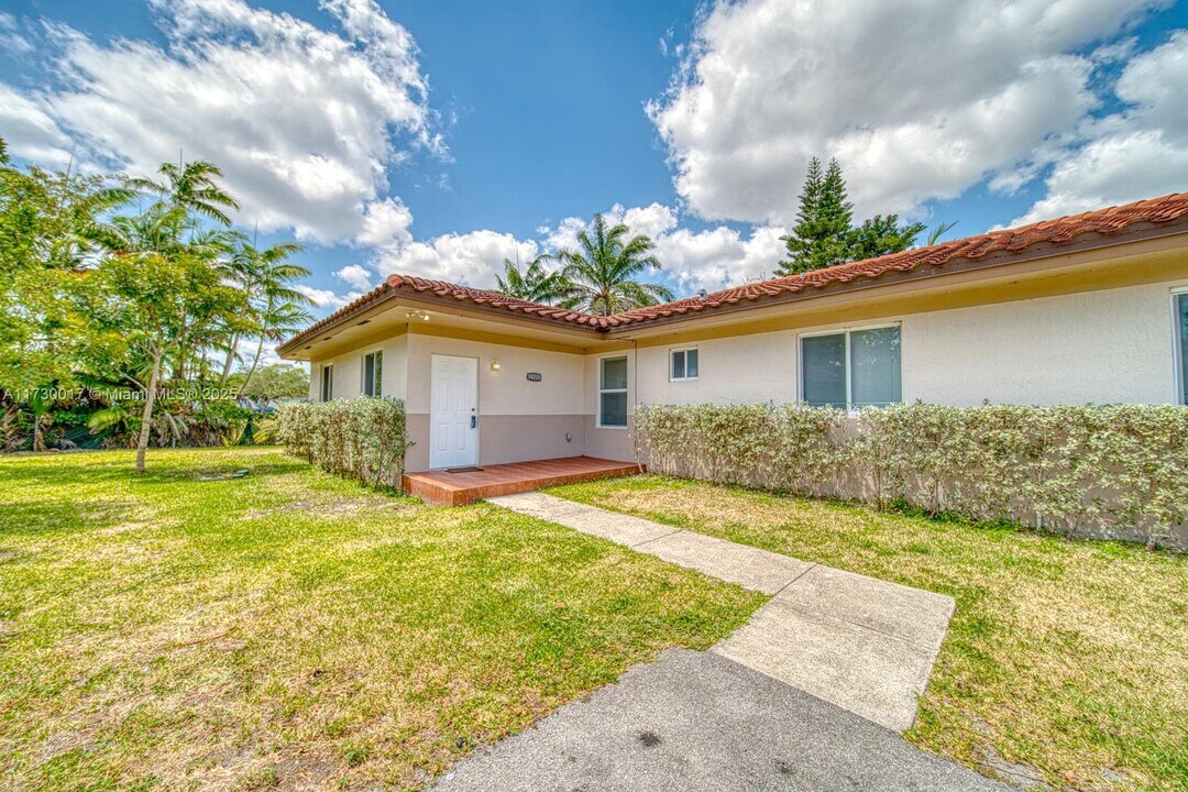 14708 NE 7th Ave-Unit -14708 in Miami, FL - Building Photo