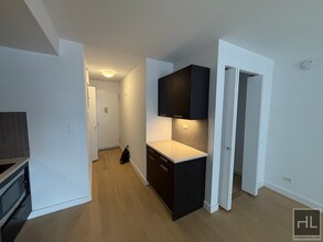 East 39th Street in New York, NY - Building Photo - Building Photo