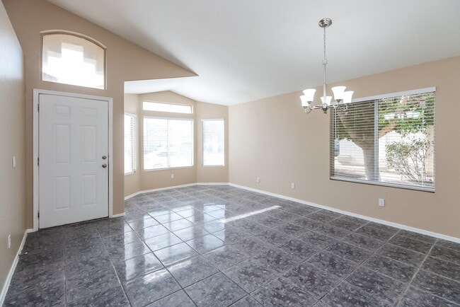 832 E Baylor Ln in Chandler, AZ - Foto de edificio - Building Photo