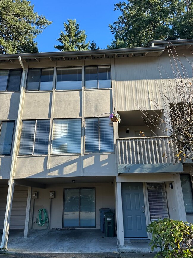 17303 Spanaway Loop Rd S in Spanaway, WA - Building Photo - Building Photo