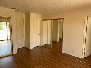 1315 W Latham Ave in Hemet, CA - Building Photo - Building Photo