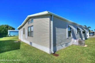 561 Dolphin Cir in Sebastian, FL - Building Photo - Building Photo